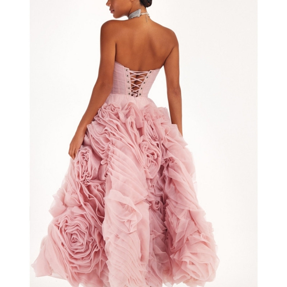 CO HOSTING BEST OF DRESSES & SKIRTS FRI NOV 28 3PM EST - Picture 2 of 4